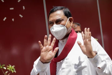 சிங்களவர்களிடம் அசிங்கப்பட்ட பசில் ராஜபக்ச