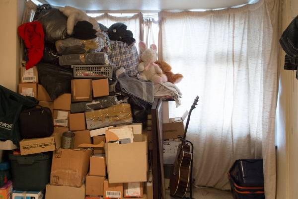 hoarding disorder: பதுக்கல் கோளாறு என்றால் என்ன? அறிகுறிகள் என்னென்ன? | Hoarding Disorder Symptoms In Tamil