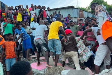 හයිටියේ ප්‍රභල භූ කම්පනයක්