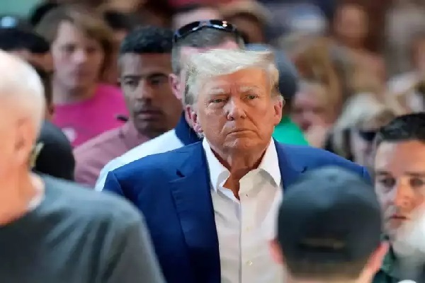ட்ரம்ப் உட்பட 19 பேர் சரணடைய உத்தரவு | 18 People Including Trump Ordered To Surrender