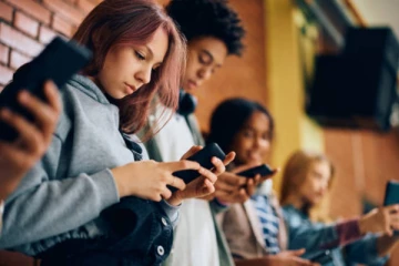 சுவிஸ் மாணவரிடையே ஸ்மாட்போன் பாவனைக்குத் தடை