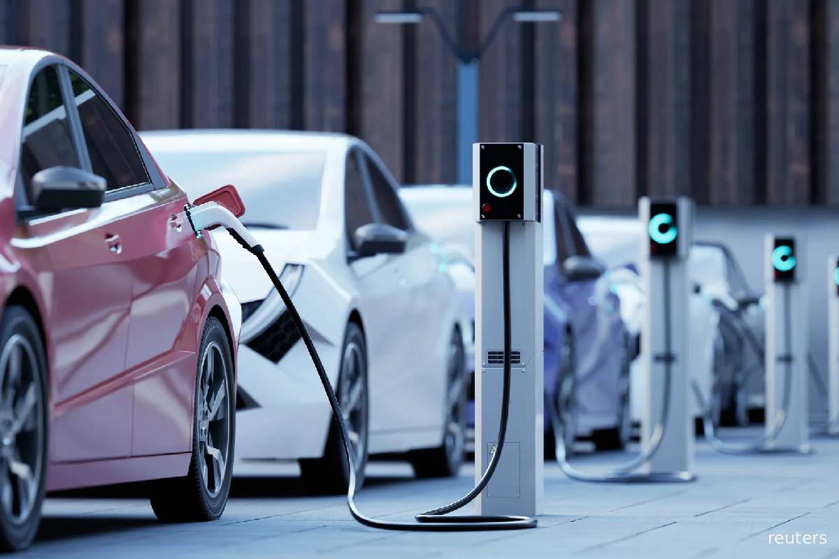 உயரும் பெட்ரோல் விலை... முக்கிய ஐரோப்பிய சந்தைகளில் அதிகரிக்கும் மின்சார வாகன விற்பனை | Ev Sales Soar European Markets