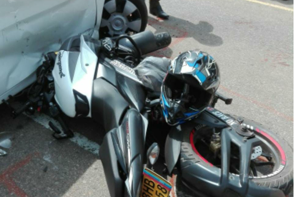 திருகோணமலையில் இடம்பெற்ற விபத்தில் இராணுவ சிப்பாய் படுகாயம் (Photos) | Army Soldier Injured In Trincomalee Accident