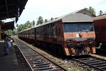 களனிவெளி பாதையில் தொடருந்து சேவைகள் துண்டிப்பு