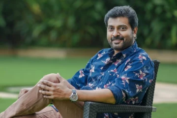 நடிகர் நரேனின் திருமணத்தில் கலந்துகொண்ட விஜய்.. இதுவரை யாரும் பார்த்திராத புகைப்படம்