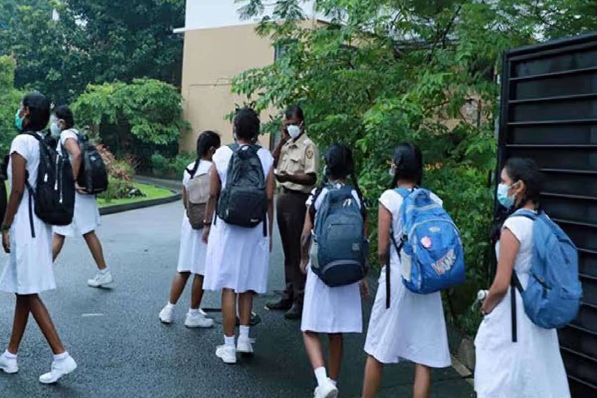 இன்று முதல் பாடசாலைகள் மீண்டும் ஆரம்பம் | Schools To Reopen From Tomorrow