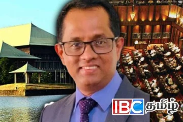 சபாநாயகர் அலுவலகத்தில் நுழைந்த பாம்பு