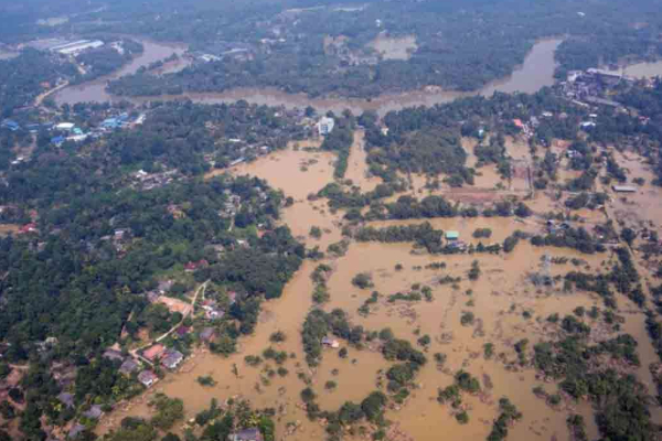இலங்கையை சீர்குலைத்த டித்வா ; பெரும் பாதிப்பில் மாட்டிக்கொண்ட முக்கிய தரப்பினர் | Key Groups Facing Major Impact In Sri Lanka