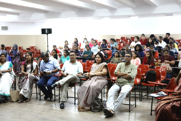 நாடாளுமன்றத்தின் செயற்பாடுகள் தொடர்பில் ஆரம்பிக்கப்பட்ட பாடநெறியின் முதலாவது கட்டம் பூர்த்தி | Completion First Phase Course Parliament