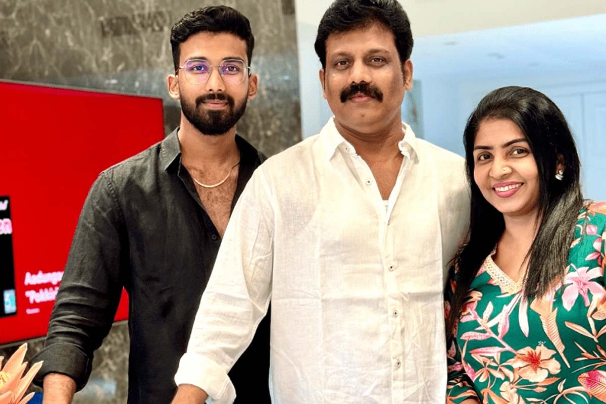 எதிர்நீச்சல் நடிகைக்கு மகன் கொடுத்த சர்ப்ரைஸ்... பைலட் மகனுடன் பறந்த பிரிதர்ஷினி | Ethirneechal Priyadarshini Flying With Pilot Son