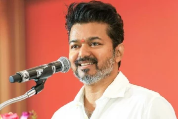 UPSC தேர்வு வினாத்தாளில் பெரியாருக்கு சாதிச்சாயம்.., விருது வழங்கும் விழாவில் விஜய் பேச்சு