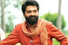 ஈஸ்வரன் திரைப்படம் திரைக்கு வரும் போதே OTT-யில் வெளியாகிறதா? வெளியான புதிய தகவல் இதோ..