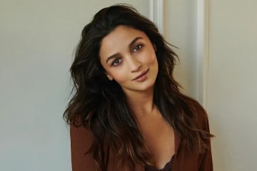 கோடியில் வசூலிக்கும் நடிகை ஆலியா.. இணையத்தை அதிரவைத்த நடிகை