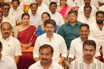 விஜய்யின் தவெக கட்சியில் இணைந்த பிரபல நடிகை!! யார் இவர்..