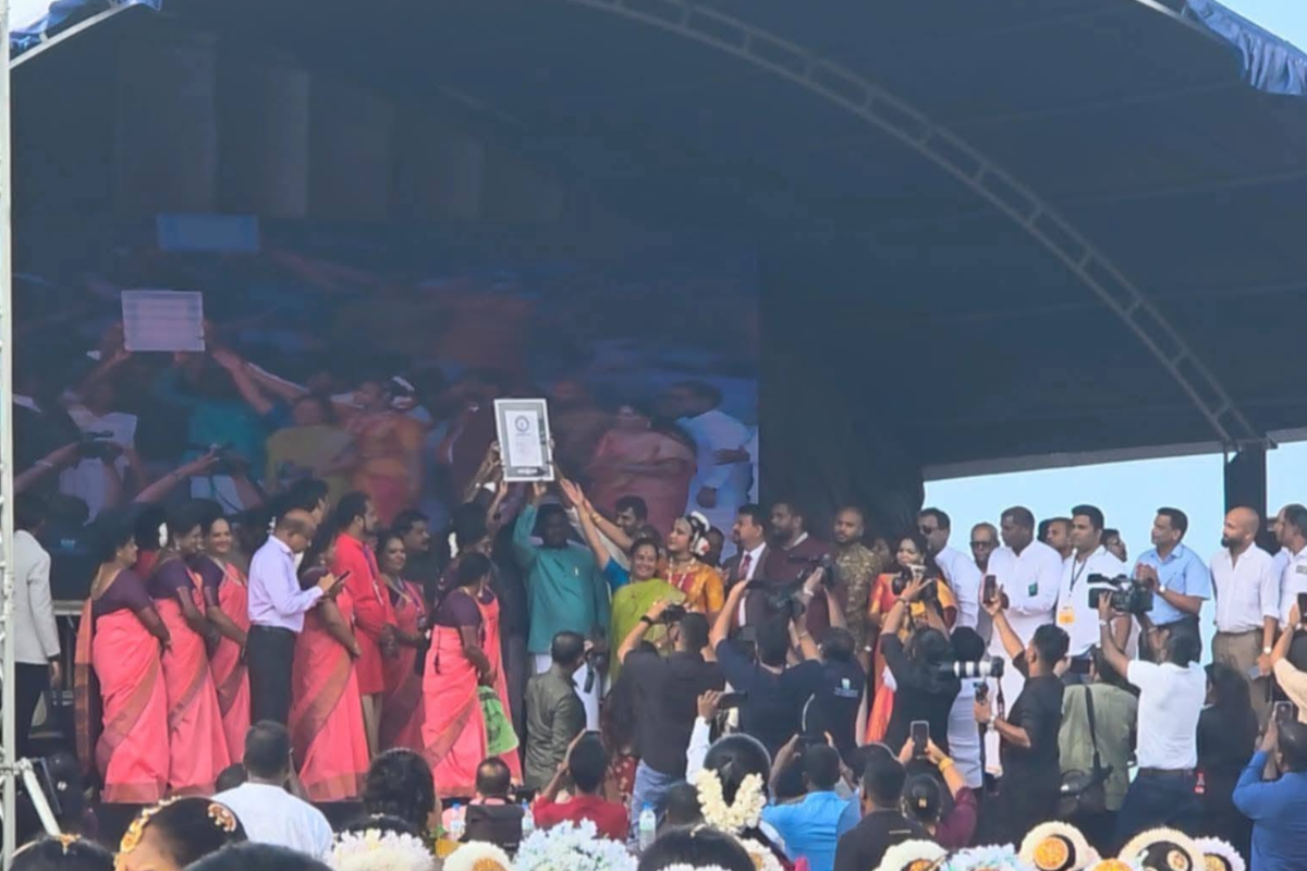 கொழும்பில் 5000ற்கும் மேற்பட்ட பரதநாட்டியக் கலைஞர்களால் படைக்கப்பட்ட கின்னஸ் உலக சாதனை | Guinness Record Set By 5 000 Bharatanatyam Dancers கொழும்பில் 5000ற்கும் மேற்பட்ட பரதநாட்டியக் கலைஞர்களால் படைக்கப்பட்ட கின்னஸ் உலக சாதனை | Guinness Record Set By 5 000 Bharatanatyam Dancers