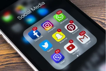 பேஸ்புக், ட்விட்டர், இன்ஸ்டாகிராம் திடீர் முடக்கம் - அதிர்ச்சி காரணம்!