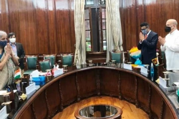 இலங்கை நிதியமைச்சர் பஷில் ராஜபக்ஷ இந்திய பயணம் - கடன் வாங்கவா?