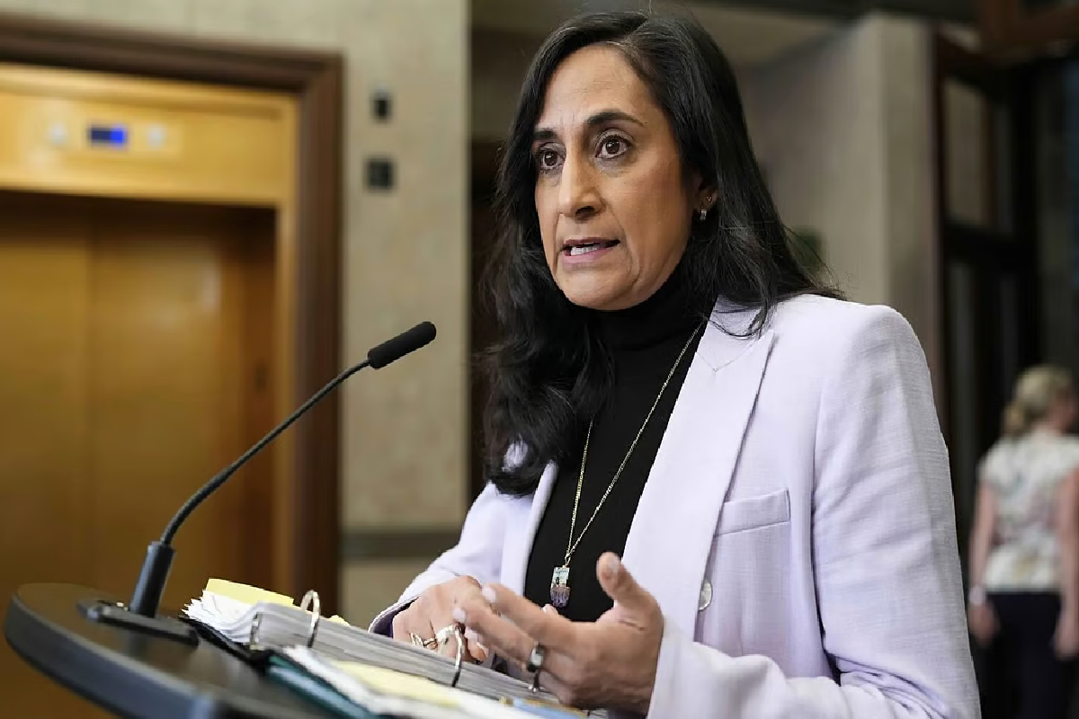 ஈரானுக்கு எதிரான அமெரிக்காவின் போர் : கனடாவின் நிலைப்பாடு வெளியானது | Canada Will Not Participate In The War ஈரானுக்கு எதிரான அமெரிக்காவின் போர் : கனடாவின் நிலைப்பாடு வெளியானது | Canada Will Not Participate In The War