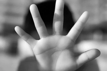 12 வயது மகள் தொடர் துஸ்பிரயோகம்; தந்தை செய்த கொடுமை