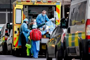 பிரித்தானியாவில் நீடிக்கும் ஆபத்து: ஒரே நாளில் 335 பேர் பலி!