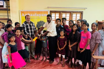 பரதநாட்டியத்தில் சர்வதேச மேடைக்கு செல்லும் மாணவர்களுக்கு நிதியுதவி