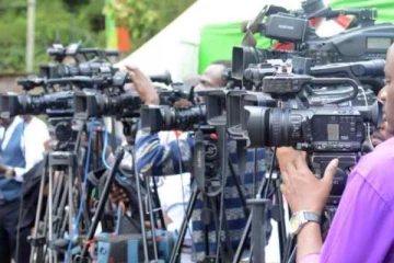 நாட்டு மக்களுக்கு தகவல்களை வழங்கும் ஊடகவியலாளர்களை சிறிலங்கா அரசாங்கம் புறக்கணித்தது ஏன்!
