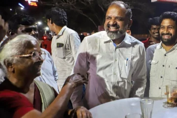 பேரறிவாளனை ஏன் விடுவிக்கக் கூடாது : உச்சநீதிமன்றம் கேள்வி