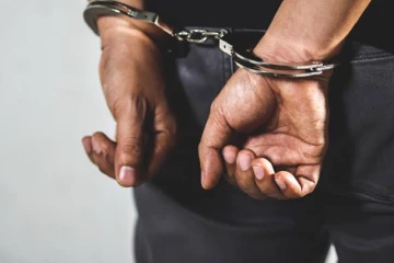 මෝටර් රථ ප්‍රවාහන දෙපාර්තමේන්තුවේ හිටපු නිලධාරියෙකු අල්ලස් දැලේ