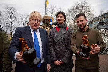 ஐந்து மணி நேர இரகசிய பயணம் - உக்ரைன் ஜனாதிபதியுடன் சிக்கன் சூப் சாப்பிட்ட போரிஸ் ஜோன்சன்