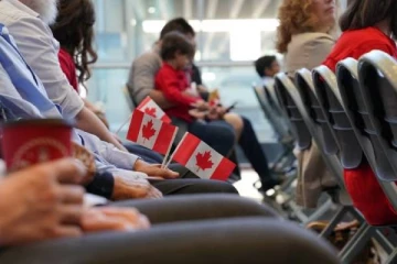 கனடாவை விட்டு வெளியேறும் புலம்பெயர்ந்தோர்: இது தான் காரணமா.!