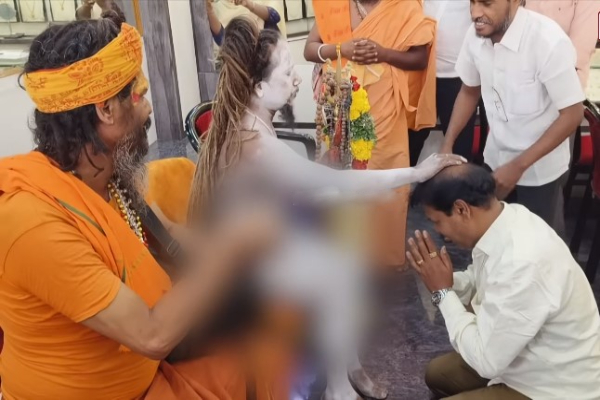 நகைகடையில் தங்க செயின் கேட்டு அடம் பிடித்த நிர்வாண சாமி; கடவுள் பெயரால் கொள்ளை | Nirvana Sami Was Shocked To Hear The Gold Chain