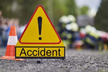 கிளிநொச்சியில் மோட்டார் சைக்கிளில் மோதிய  டிப்பர் வாகனம் தப்பி ஓட்டம்!