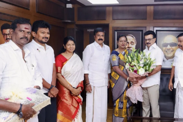 தமிழக அரசியலில் பரபரப்பு; திமுகவுடன் கைகோர்க்கும் பிரேமலதா விஜய்காந்! கேப்டனின் ஆன்மா மன்னிக்காது | Premalatha Vijayakanth Joins With Dmk தமிழக அரசியலில் பரபரப்பு; திமுகவுடன் கைகோர்க்கும் பிரேமலதா விஜய்காந்! கேப்டனின் ஆன்மா மன்னிக்காது | Premalatha Vijayakanth Joins With Dmk