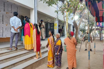 ஈரோடு கிழக்கு இடைத்தேர்தல் வாக்குப்பதிவு; 3 மணி நிலவரப்படி 59.28% வாக்குகள் பதிவு