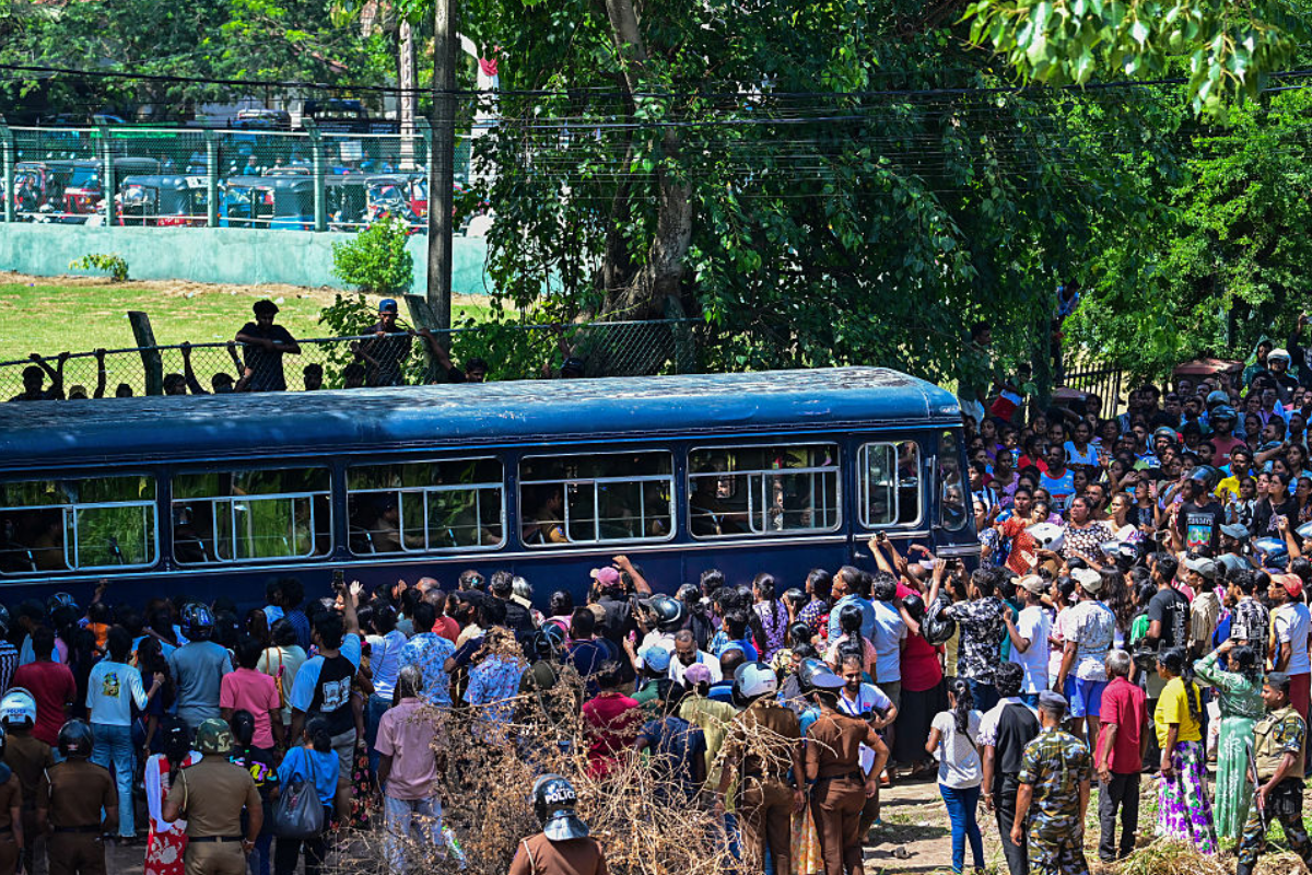 கைதியின் கோரிக்கையால் ஏற்பட்ட விபரீதம்! மொரட்டுவ பல்கலைக்கழகத்திற்கு அனுப்பப்படும் சிசிடிவி காட்சிகள் | Negombo Riot Cid Investigation Update