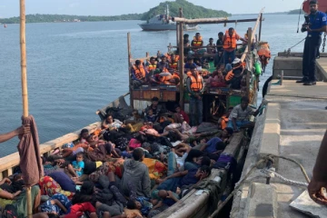 இலங்கை வந்த மியன்மார் அகதிகள் 12 பேருக்கு தடுப்பு காவல்