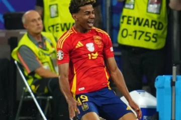 யூரோ கோப்பையின் இறுதிப் போட்டிக்கு பிரான்ஸை வீழ்த்தி முன்னேறிய ஸ்பெயின்