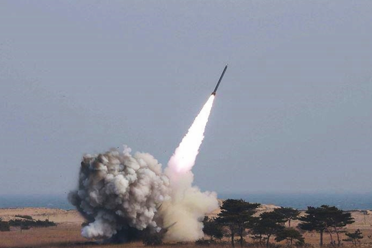 ஈரானுக்கு ஆதரவாக களமிறங்கியது ஹவுதி! வெளியானது அறிவிப்பு | Houthi Joins War In Support Of Iran ஈரானுக்கு ஆதரவாக களமிறங்கியது ஹவுதி! வெளியானது அறிவிப்பு | Houthi Joins War In Support Of Iran