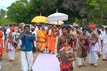 நயினாதீவில் நூற்றுக்கணக்கான மதகுருமார்களுக்கு மத்தியில் இடம்பெற்ற நிகழ்வு(Photos)