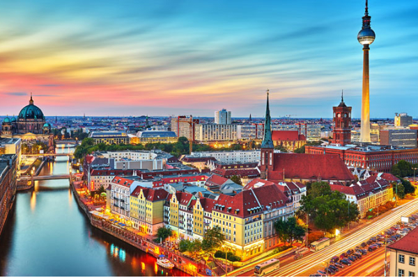 2026 ஆம் ஆண்டில் தனியாக பயணம் செய்ய சிறந்த நகரங்கள் - முதலிடத்தில் எந்த நகரம்? | Dublin Tops In 2026 Best City For Solo Travellers