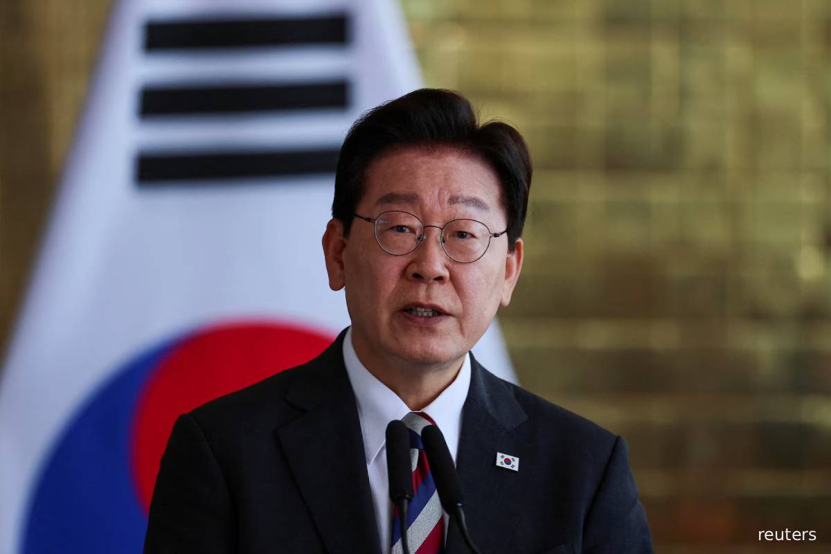 கொரியா போரை முடிவுக்கு கொண்டுவர தென் கொரிய ஜனாதிபதி அழைப்பு | South Korea Lee Urges Talks With North கொரியா போரை முடிவுக்கு கொண்டுவர தென் கொரிய ஜனாதிபதி அழைப்பு | South Korea Lee Urges Talks With North