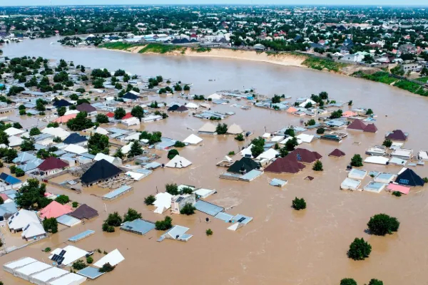 யாழில் 6 இடைத்தங்கல் முகாம்கள் மட்டுமே இயங்கு நிலையில்... | Only 6 Temporary Shelters Operational In Jaffna யாழில் 6 இடைத்தங்கல் முகாம்கள் மட்டுமே இயங்கு நிலையில்... | Only 6 Temporary Shelters Operational In Jaffna