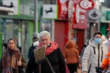 இங்கிலாந்தில் அதிகரிக்கும் கொரோனா; 24 மணி நேரத்தில் 12,364 பேர் பாதிப்பு