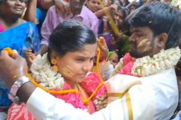 இறந்த தந்தையின் சடலத்தின் முன் திருமணம் செய்த மகன் - உருக்கமான நிகழ்வு