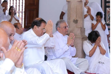 நாடாளுமன்றில் தடுக்கிவிழுந்த சிரேஸ்ர அரசியல்வாதி