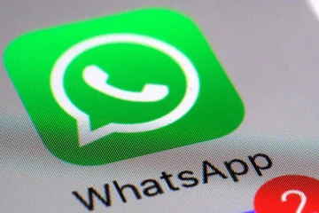 மெசேஜ்களை வாட்ஸ்ஆப் நிறுவனம் பார்க்கிறதா? குழப்பத்தில் நெட்டிசன்கள்