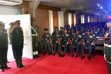 இலங்கையில் சுமார் 11000 இராணுவ உத்தியோகத்தர்களுக்கு பதவி உயர்வு