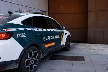 மூன்றரையாண்டுகளாக பிள்ளைகளை வீட்டுக்குள் அடைத்து வைத்திருந்த ஜேர்மன் தம்பதியர் கைது