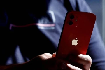 ரூ.2 லட்சமாக அதிகரிக்கும் ஐபோன் விலை - நடுத்தர மக்களுக்கு இறங்கிய இடி