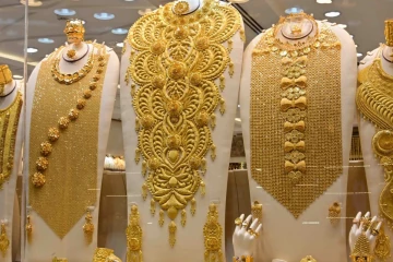 இலங்கையில் இன்று தங்கத்தின் விலை பாரிய சரிவு; எவ்வளவு தெரியுமா!